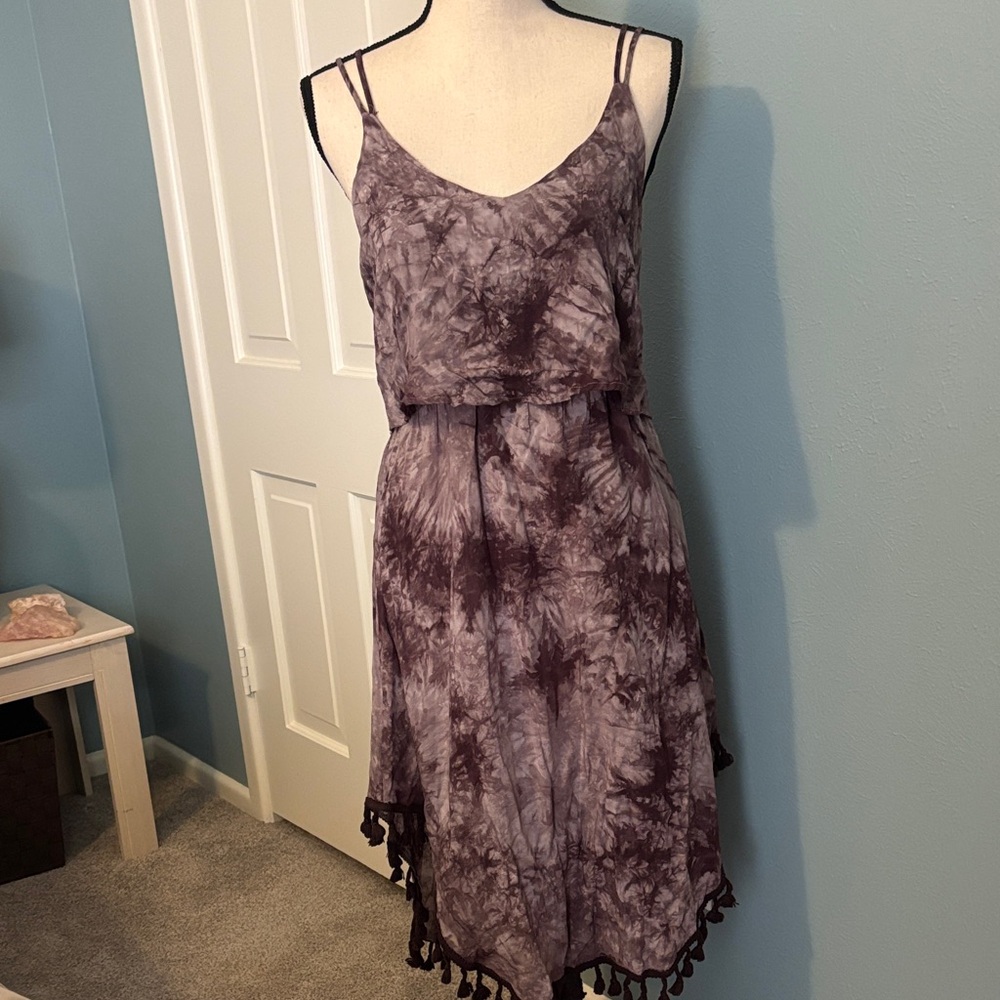 Tie-Dye Sleeveless Midi Dress with Tassel Hem